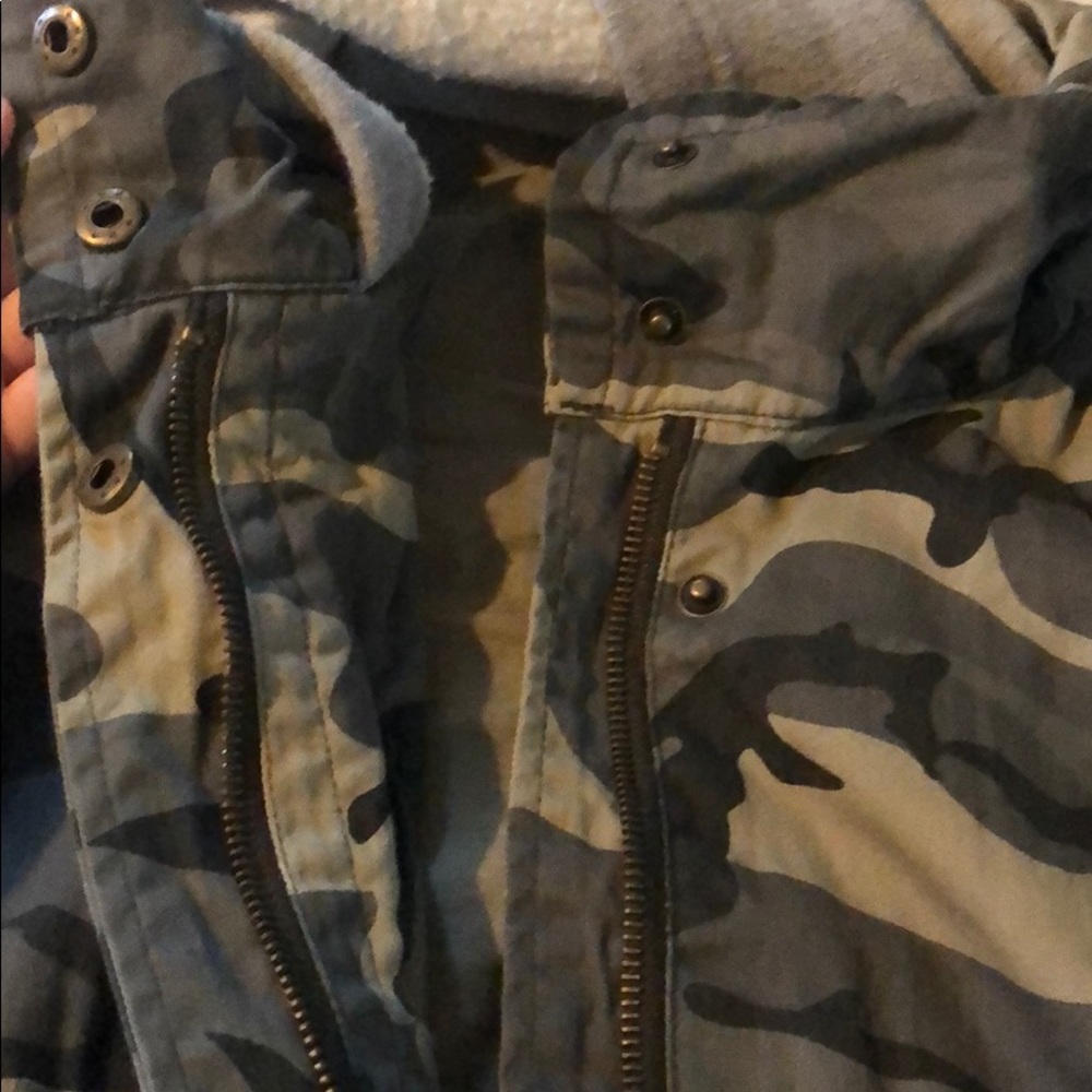 Jacket - Picture 5 of 7